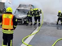 Transporter brennt, A 3 dicht