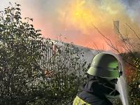 Großbrand zerstört Lagerhalle