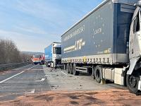 Unfall mit drei Lkw sorgt für Stau bei Elz auf A 3