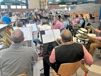 Schlachtfest lockt viele Besucher an