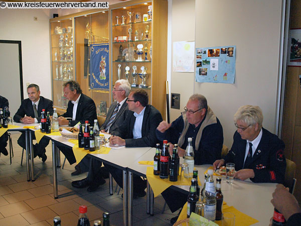 Verbandsausschuss des Kreisfeuerwehrverbandes Limburg-Weilburg e.V. (KFV) im jährlichen Gespräch mit politischen Vertretern 2011 - (c) KFV