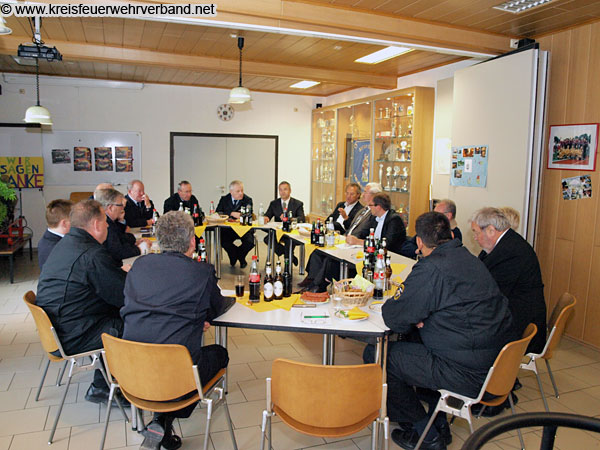 Verbandsausschuss des Kreisfeuerwehrverbandes Limburg-Weilburg e.V. (KFV) im jährlichen Gespräch mit politischen Vertretern 2011 - (c) KFV
