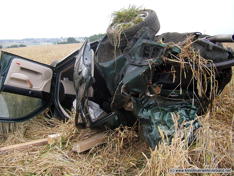 Schwerer Verkehrsunfall auf der B8 zwischen Elz und Malmeneich am 08.07.2012