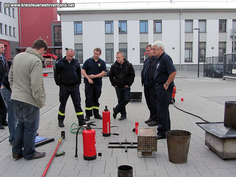 Seminar „Unterweisung Feuerlöschtrainer und Anhänger Brandschutzerziehung“ - Fachbereich Brandschutzerziehung/Brandschutzaufklärung Limburg-Weilburg