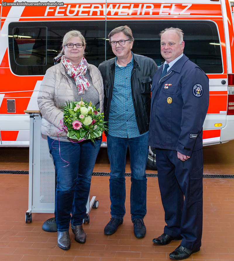 Fördervereins-Vorsitzender Heinz Kunz begrüße Simone Reichwein-Blättel als 500. Mitglied.