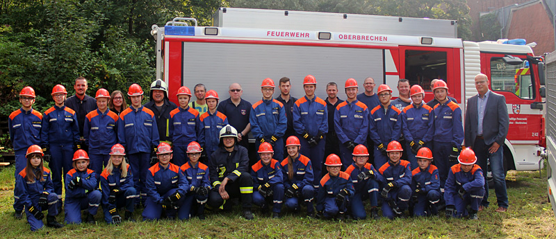 Die Jugendlichen von heute, sind die Einsatzkräfte von morgen – unterstützt auch ihr die Arbeit eurer Feuerwehr und macht mit. www.Feuerwehr-Werschau.de – www.Feuerwehr-Oberbrechen.de – www.Feuerwehr-Niederbrechen.de   Bericht: P. Druck + M. Auth   Bilduntertitel: v. l. n. r.: Patrick Druck (Gemeindejugendfeuerwehrwart), Stefan Marx (Jugendfeuerwehrwart Oberbrechen), Dieter Martin (stv. Gemeindebrandinspektor a. D.), Michael Gläser (stv. Gemeindebrandinspektor) Gunther Roth (stv. Jugendfeuerwehrwart Oberbrechen), Timo Kahlheber (stv. Wehrführer Oberbrechen) und Frank Groos (Bürgermeister der Gemeinde Brechen) vorne Mitte Johannes Enk (stv. Jugendfeuerwehrwart Werschau) Foto: © Corinne Hirschhäuser (Jugendfeuerwehrwartin Werschau)