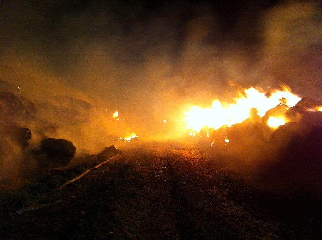 Strohballenbrand Ellar 25.08.2012