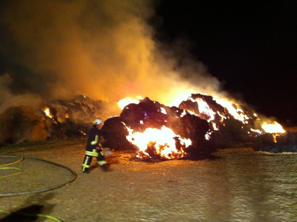 Strohballenbrand Ellar 25.08.2012