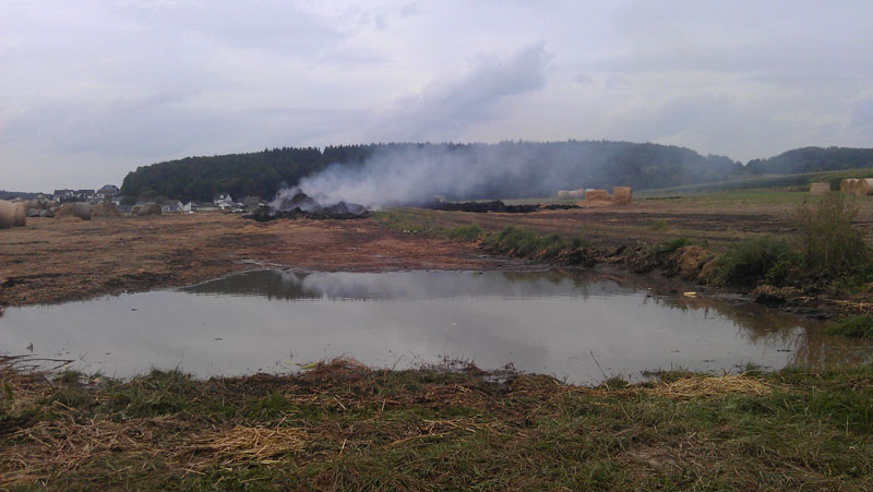 Strohballenbrand Ellar 25.08.2012
