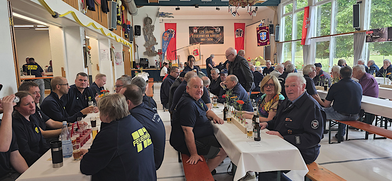 Frühschoppen der Feuerwehr-Veteranen in Arfurt